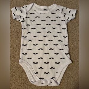 HB Baby Boys 3-6M Bodysuit One Piece White W/ Black Mustache Print 100% Cotton